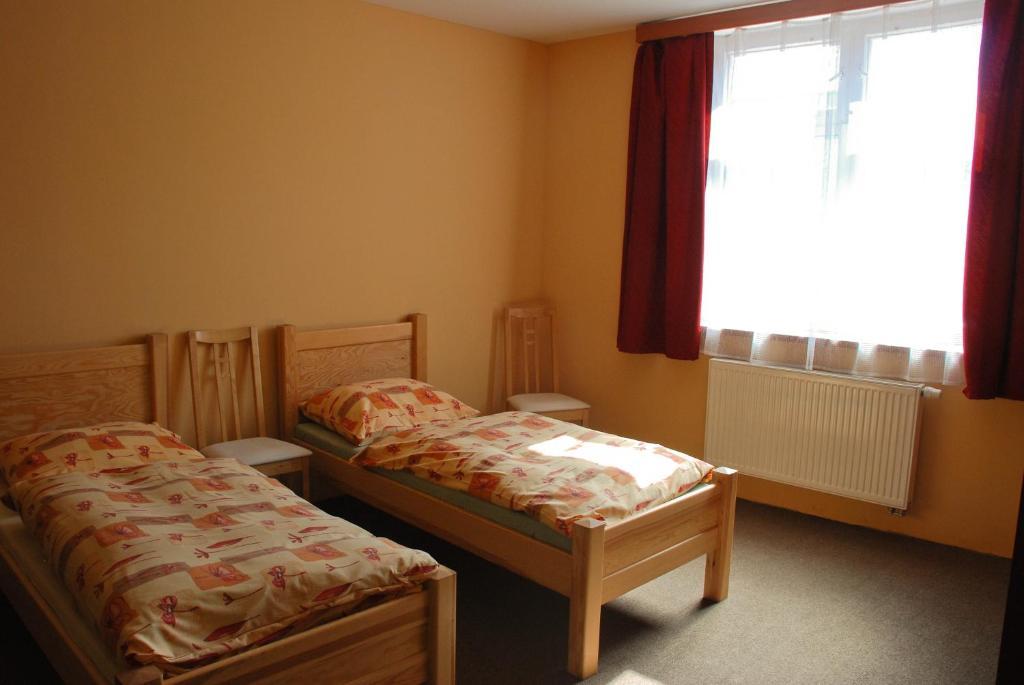 Hotel Marina Hermanuv Mestec Room photo