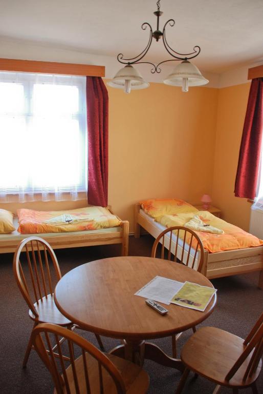 Hotel Marina Hermanuv Mestec Room photo